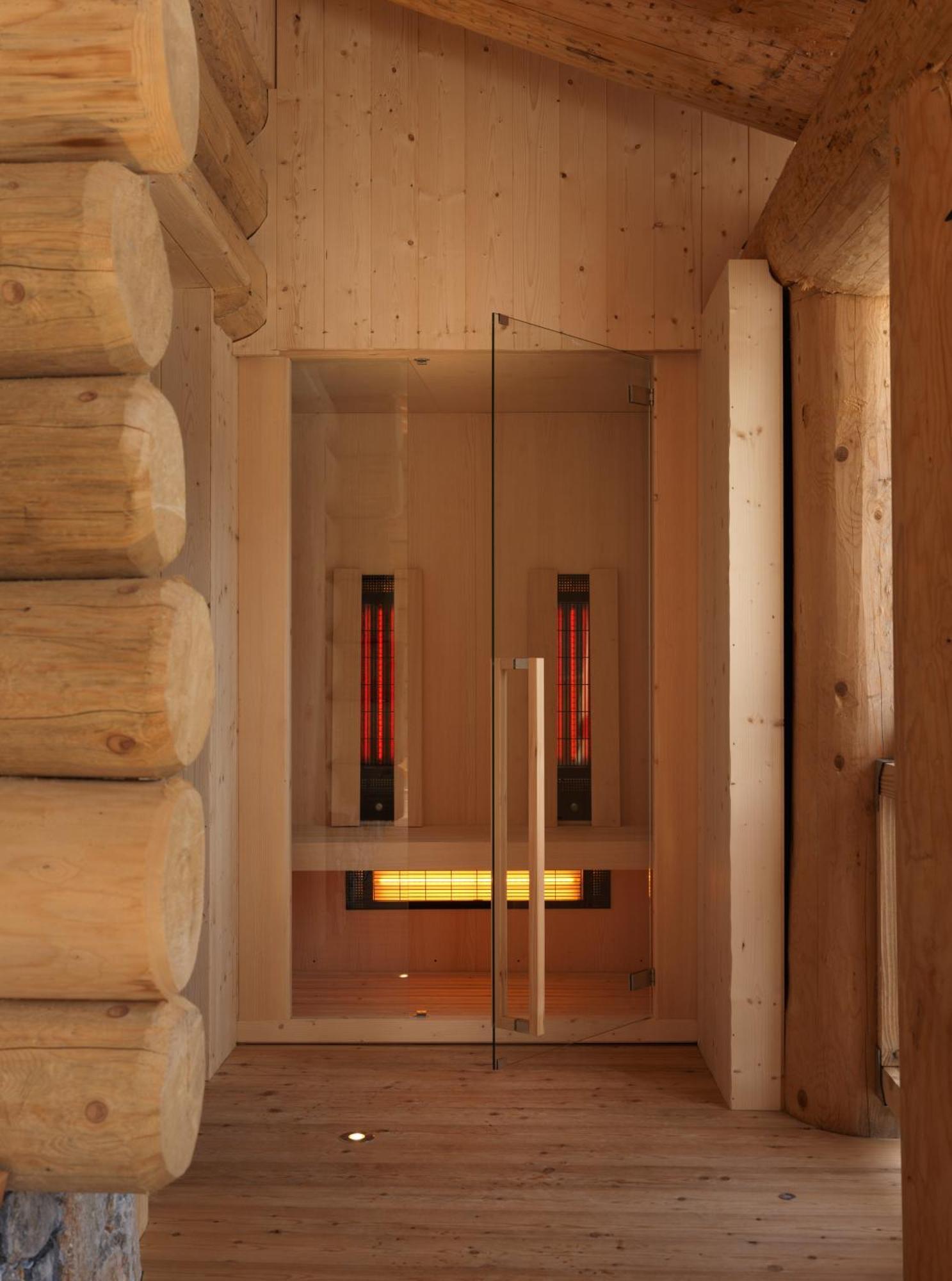 Hotel Haus Michaela Sappada Bagian luar foto