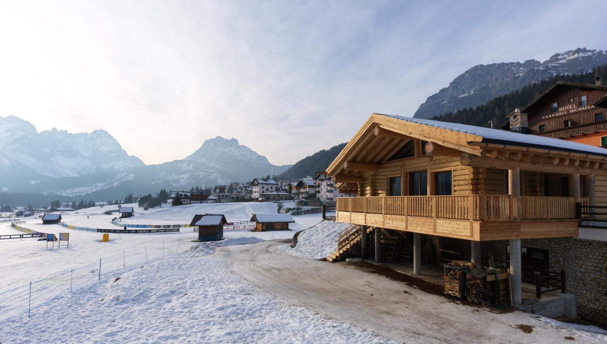 Hotel Haus Michaela Sappada Bagian luar foto