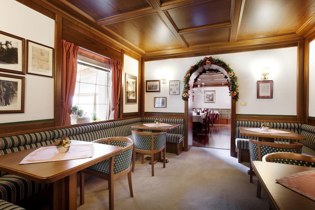 Hotel Haus Michaela Sappada Bagian luar foto
