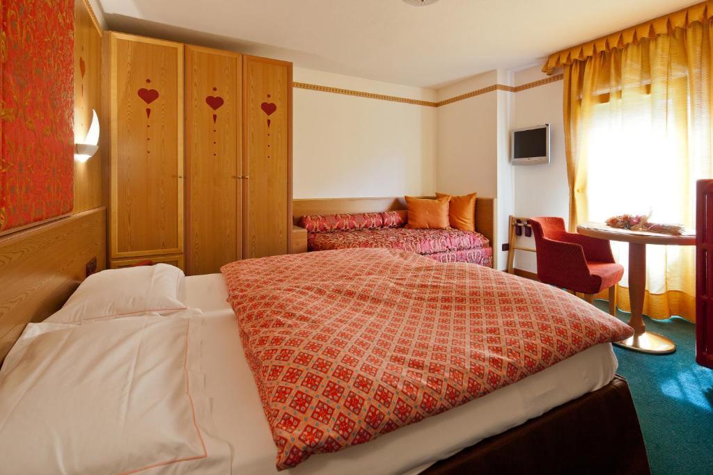 Hotel Haus Michaela Sappada Ruang foto