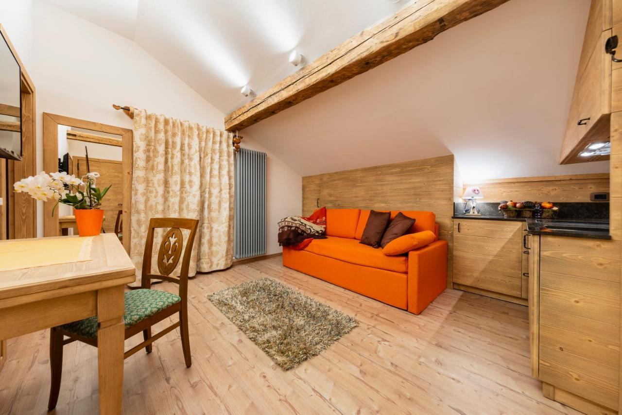 Hotel Haus Michaela Sappada Bagian luar foto
