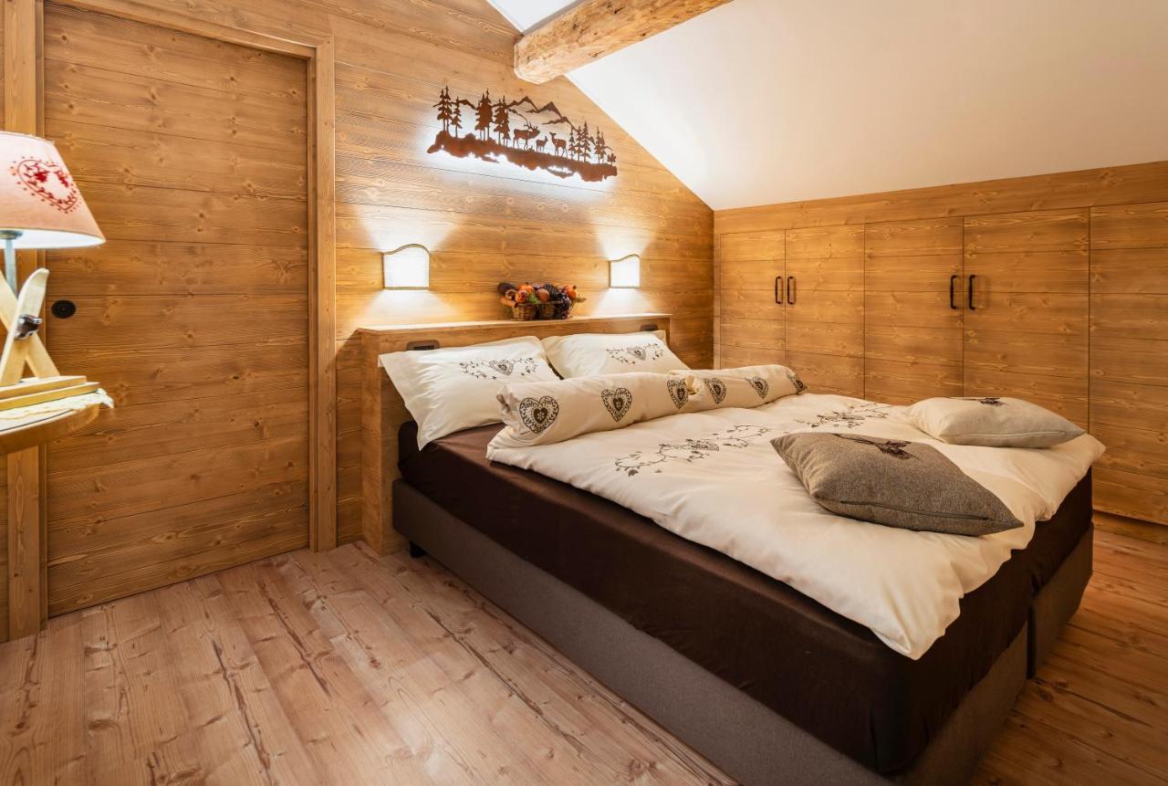 Hotel Haus Michaela Sappada Bagian luar foto