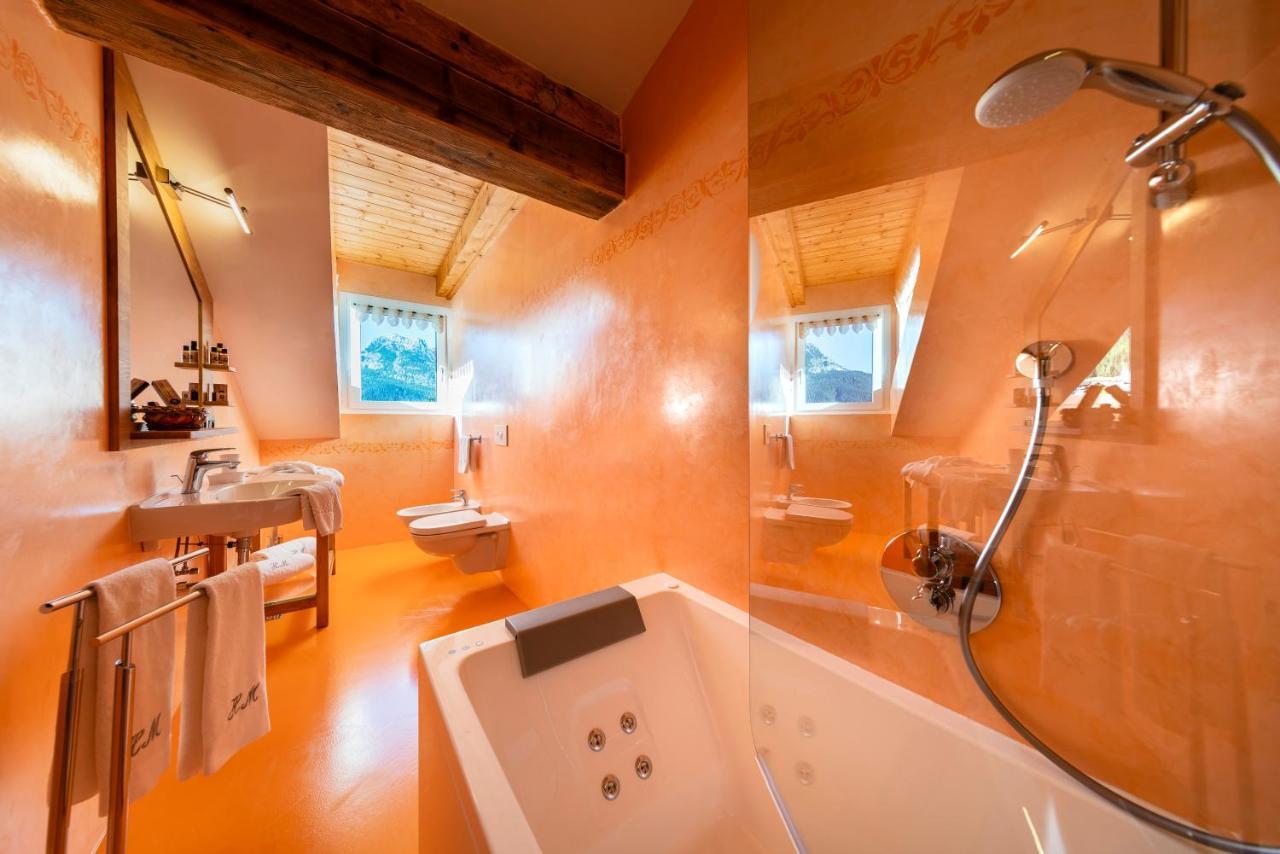 Hotel Haus Michaela Sappada Bagian luar foto